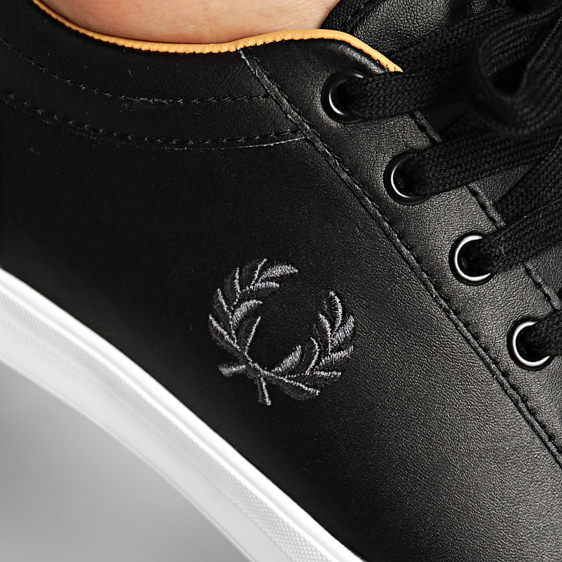 fred perry baseline leather black