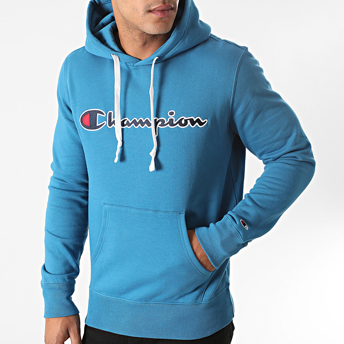 pull champion bleu ciel