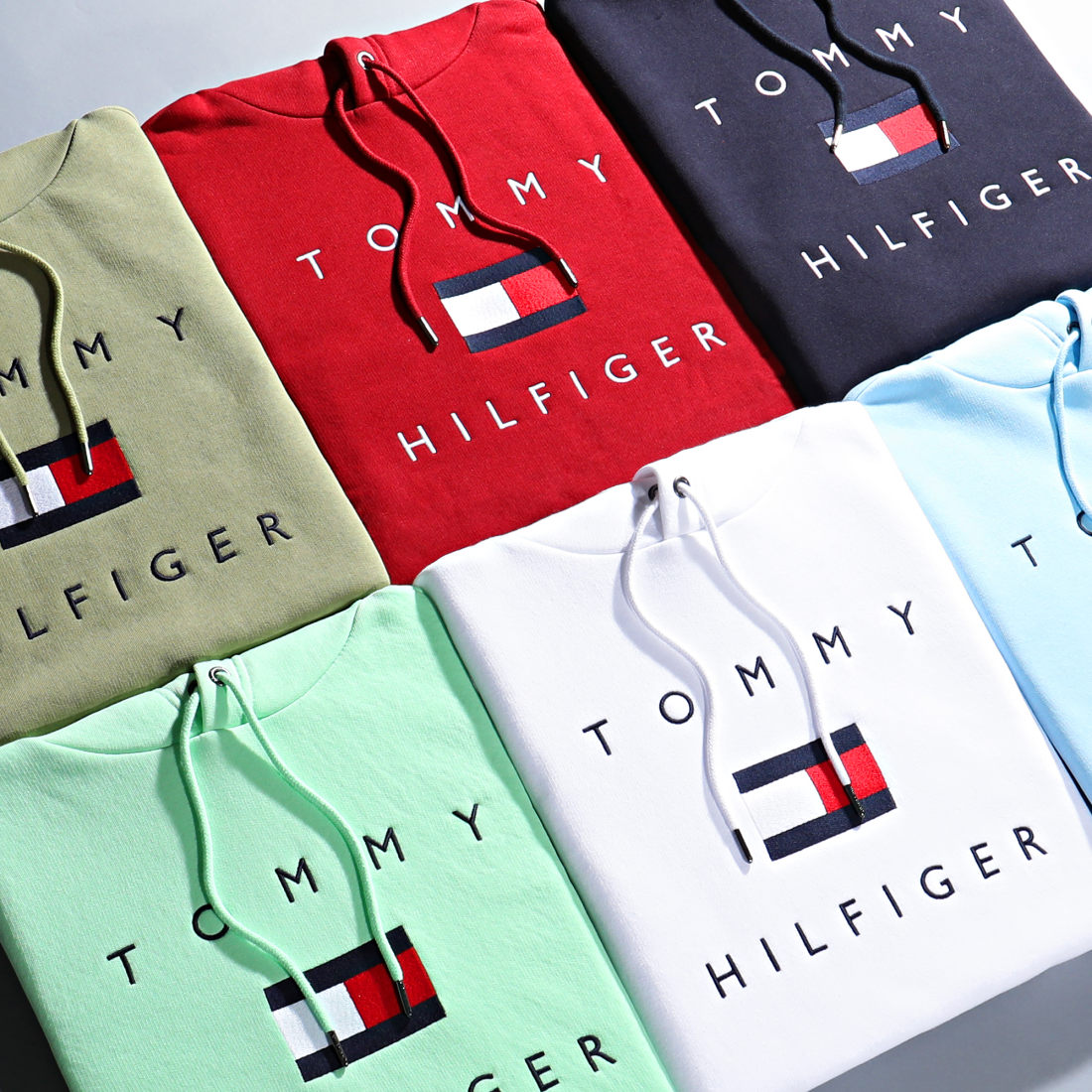 Tommy Hilfiger - Sweat Capuche Tommy Flag 4203 Blanc -  LaBoutiqueOfficielle.com