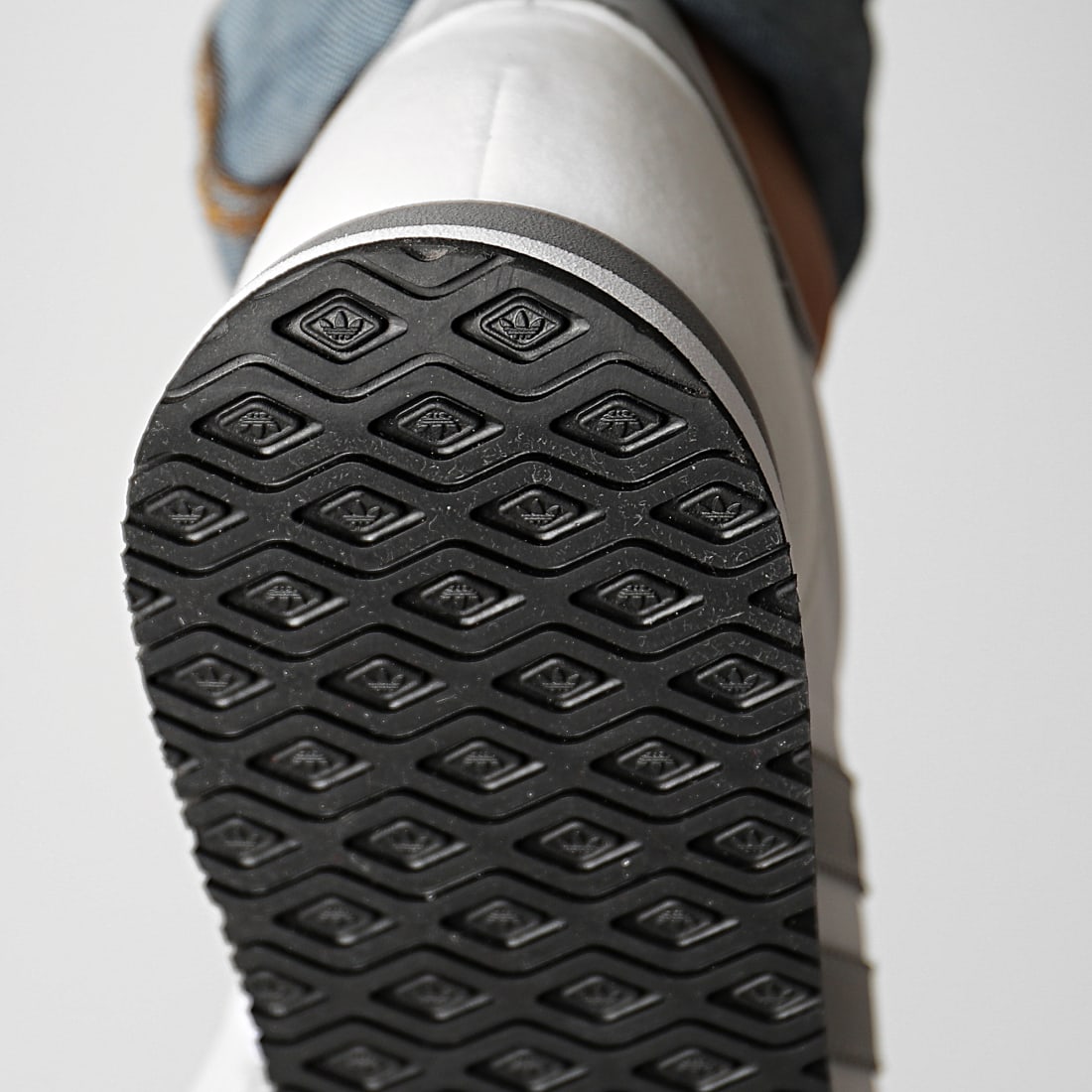 Adidas Originals - Baskets USA 84 FV2049 Footwear White Grey Three - LaBoutiqueOfficielle.com