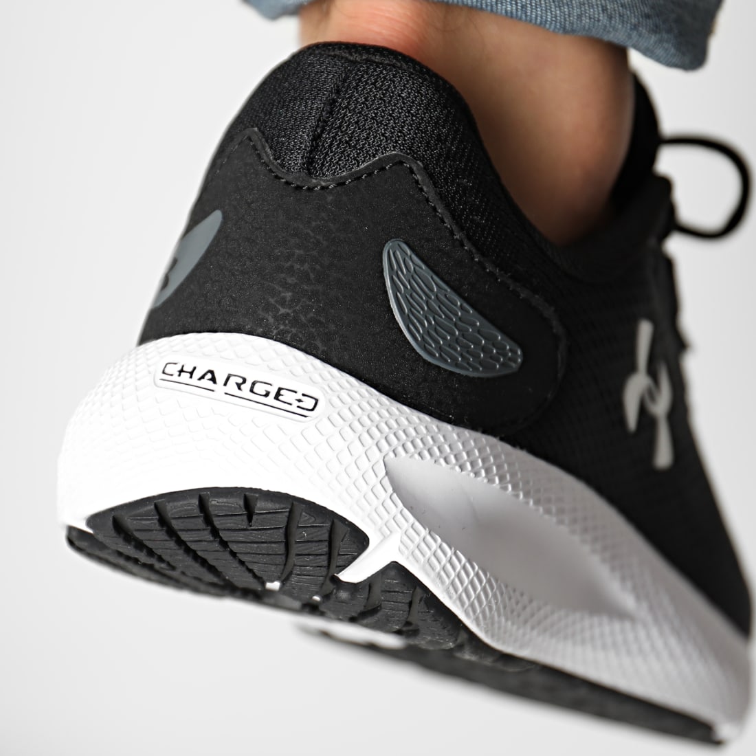 Under Armour Baskets Charged Pursuit 2 3022594 Black