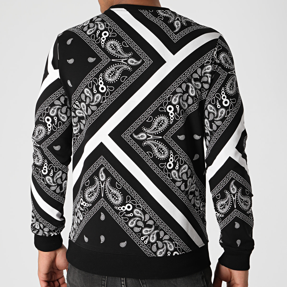 bandana crew neck