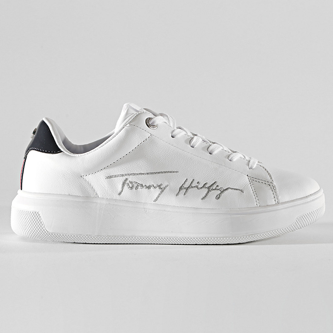Tommy Hilfiger - Baskets Femme Signature Tommy Leather 5219 White