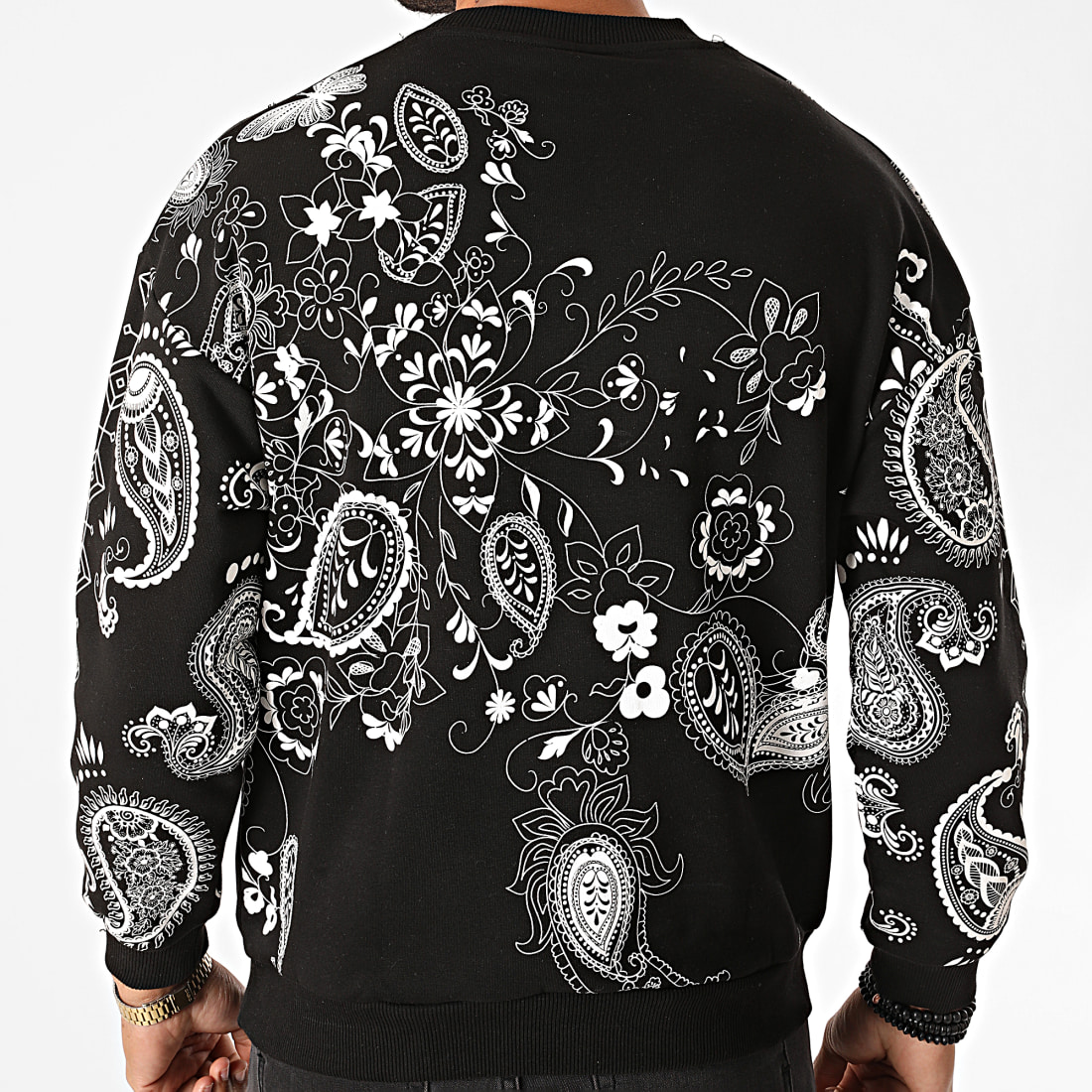 bandana crew neck