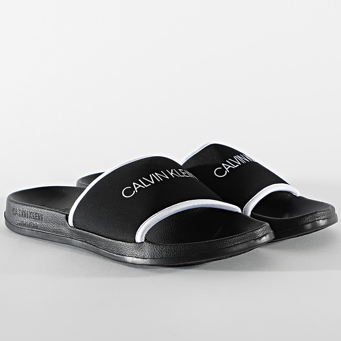 claquette calvin klein rouge