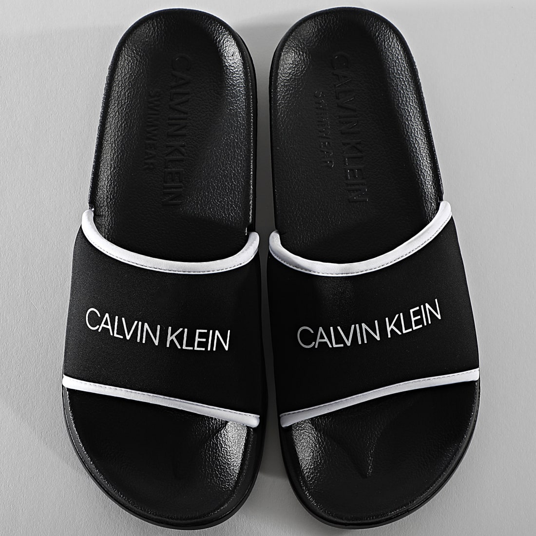 claquette calvin klein rouge