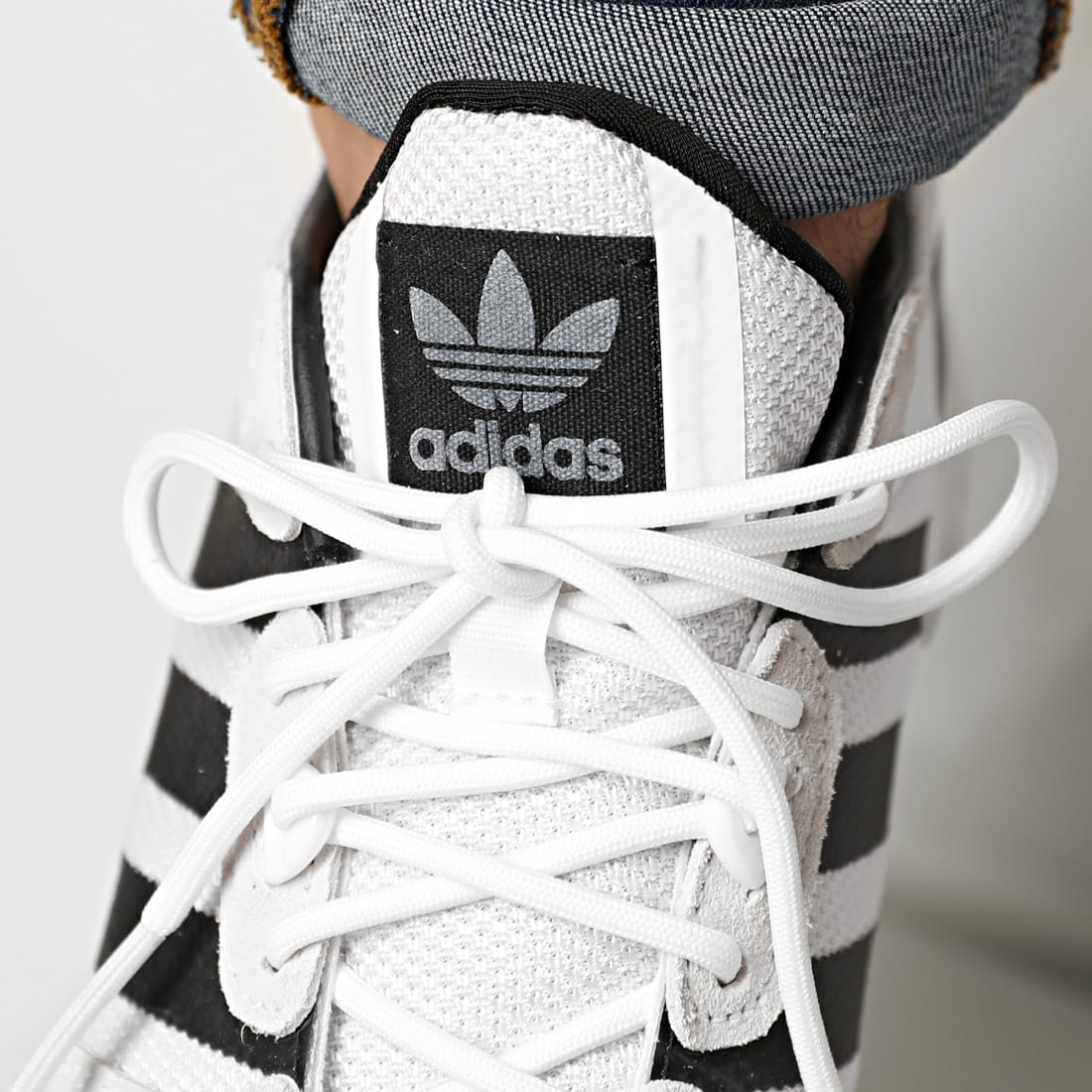 adidas Originals ZX 700 HD in weiss - FY1103 | everysize