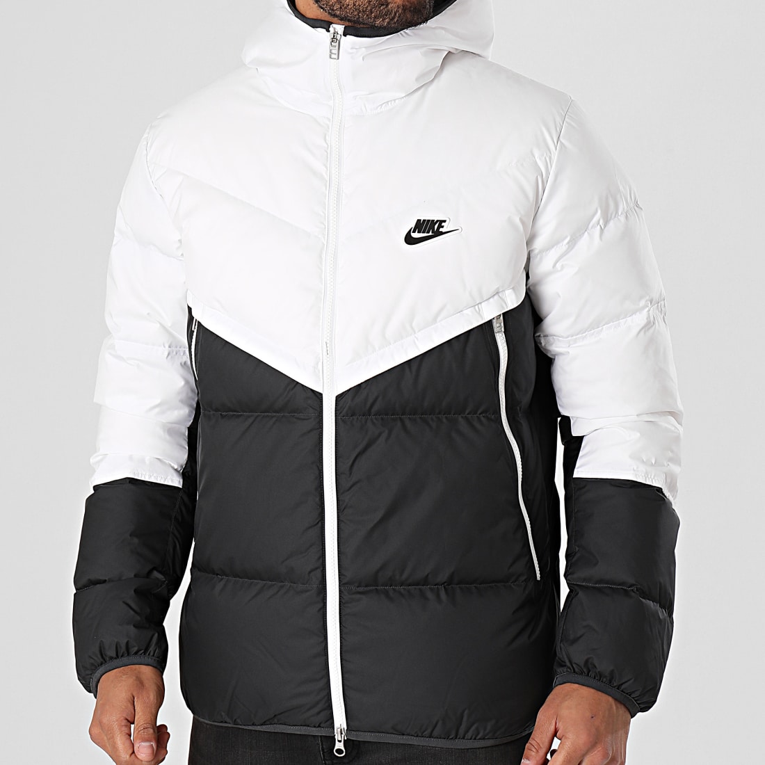 Nike - Doudoune Capuche Down-Fill Noir Blanc 