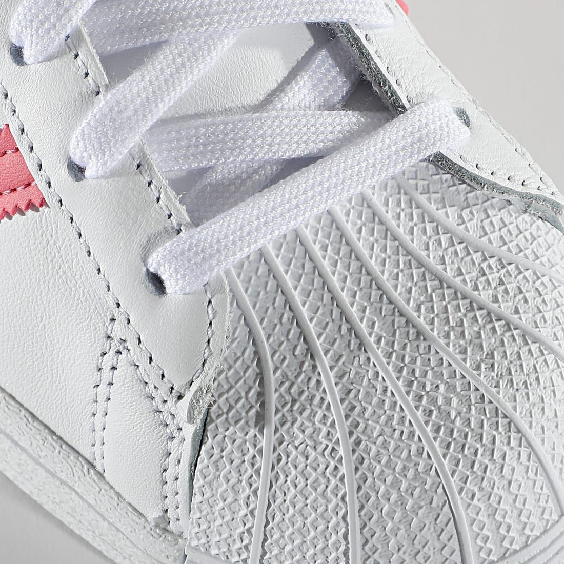 adidas - Baskets Femme Superstar FX5964 Footwear White Blue Oxide Gold Metallic 