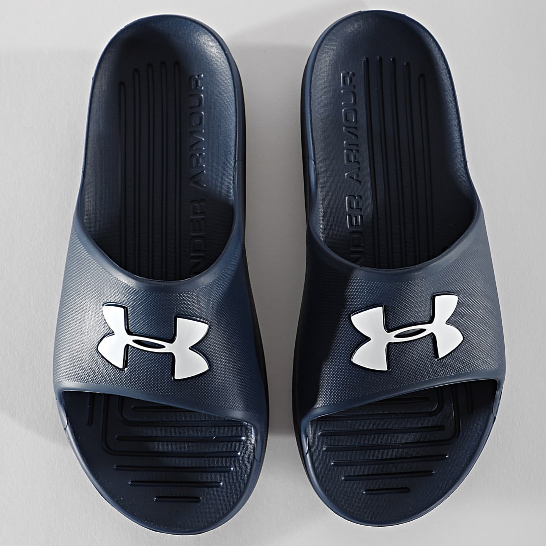claquette under armour