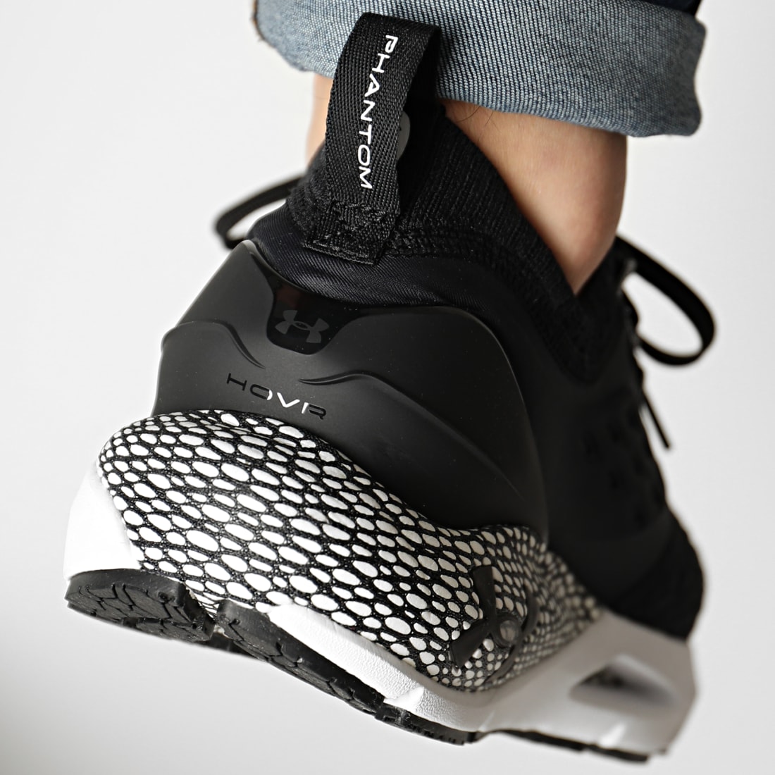 Under Armour Baskets Hovr Phantom 2 3023017 Black