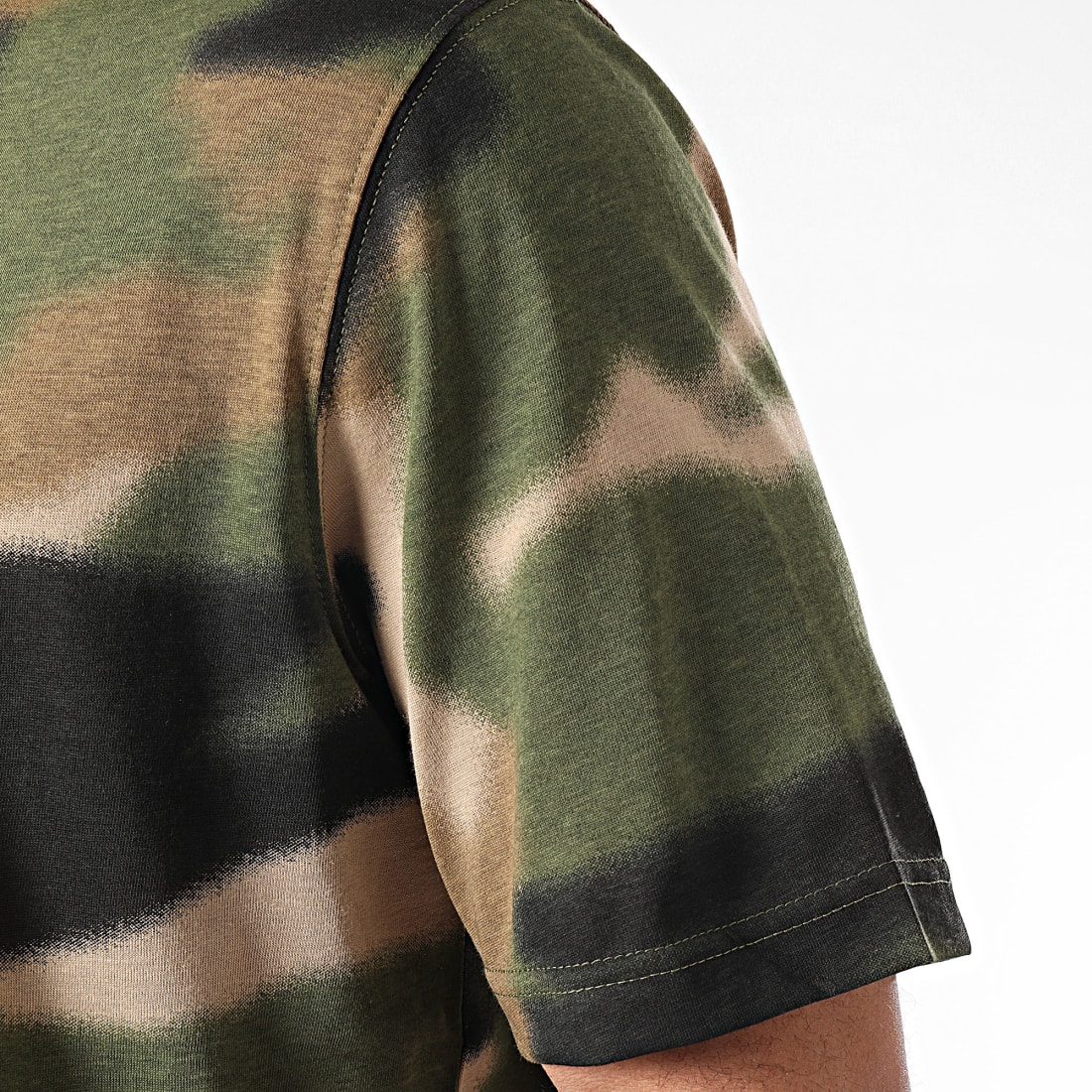Adidas Originals - Tee Shirt Camo AOP Tongue GN1863 Vert Kaki Camouflage -  LaBoutiqueOfficielle.com