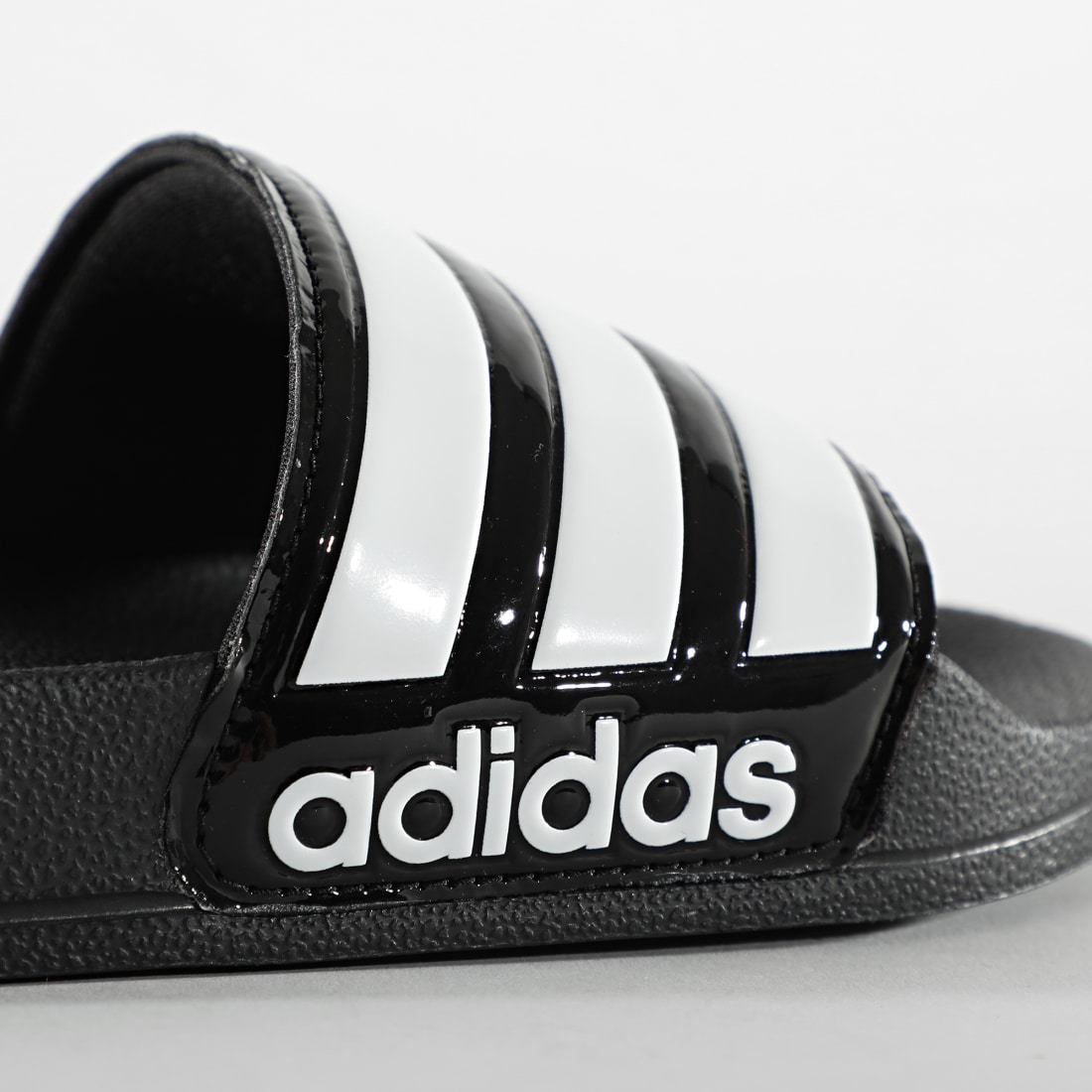 adidas - Claquettes Femme Adilette Shower FZ2852 Noir - LaBoutiqueOfficielle.com