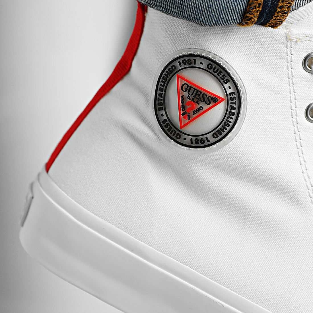 chaussure guess montante