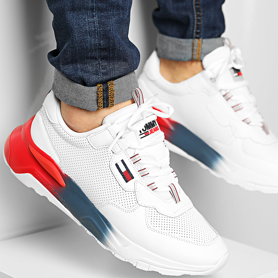 Chunky tech gradient runner clearance