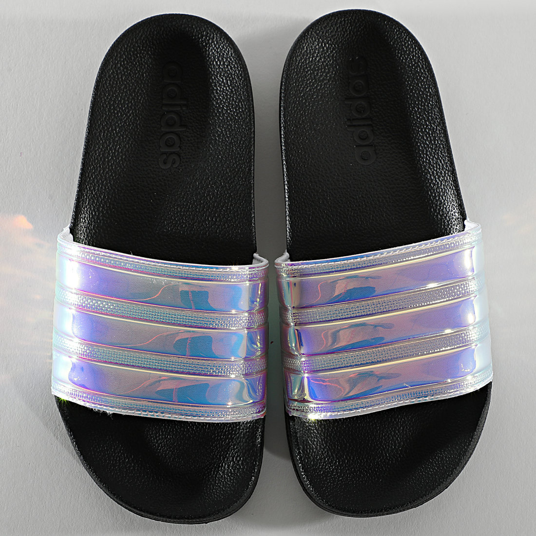 adidas - Claquettes Femme Adilette Shower FY8178 Noir Iridescent - LaBoutiqueOfficielle.com