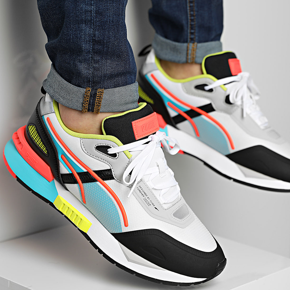 Baskets mirage tech 381118 puma white puma black clearance