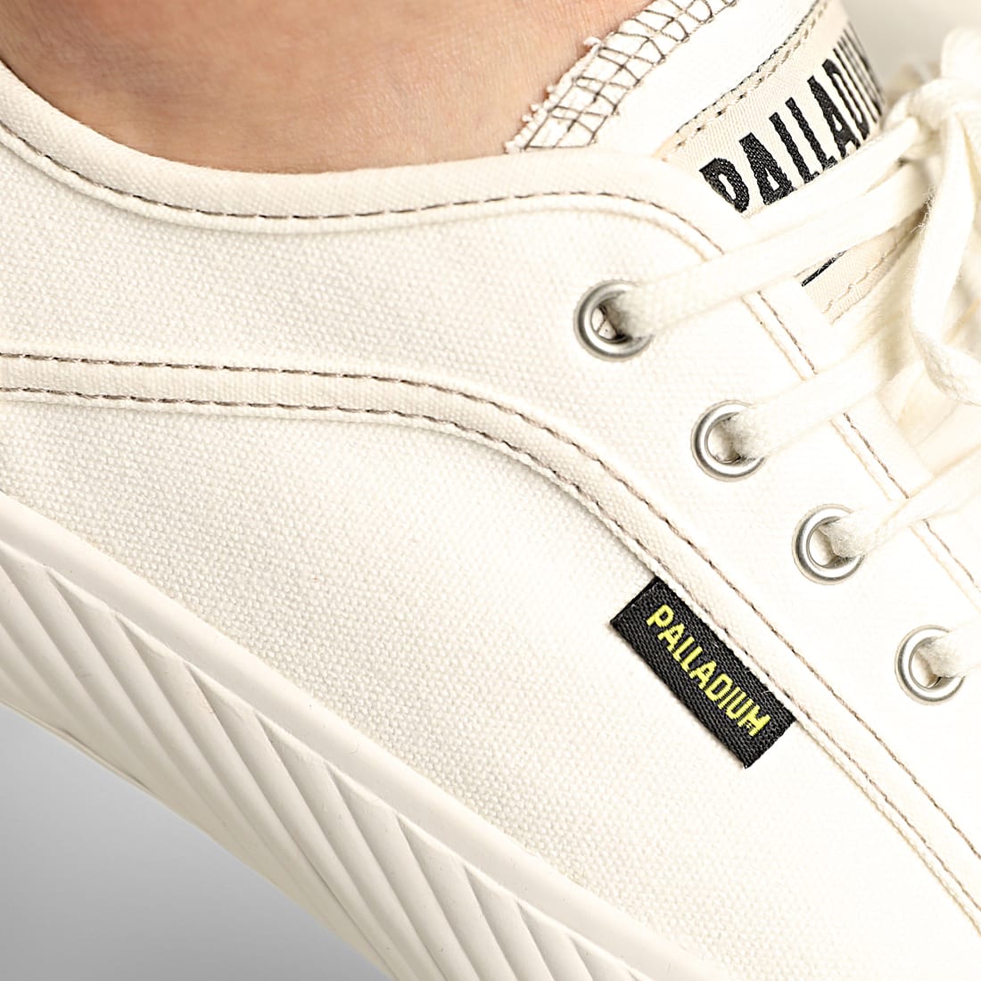 palladium palla ace canvas