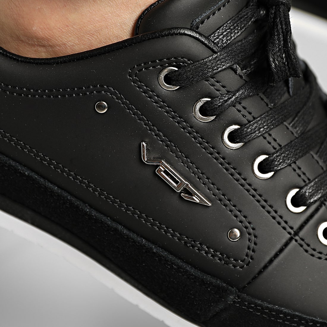 VO7 Baskets Yacht Cuir Perfecto Noir