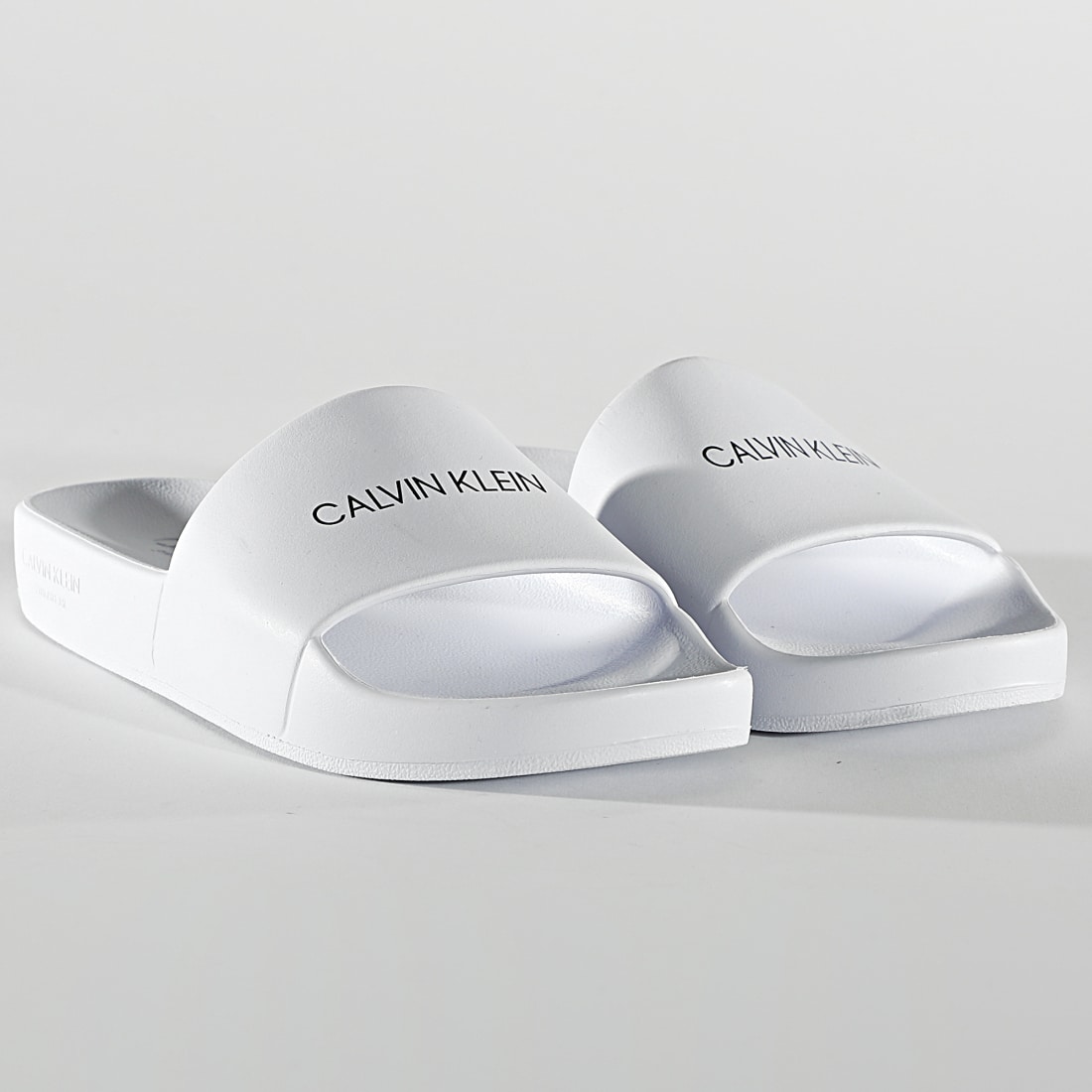 claquettes calvin klein femme