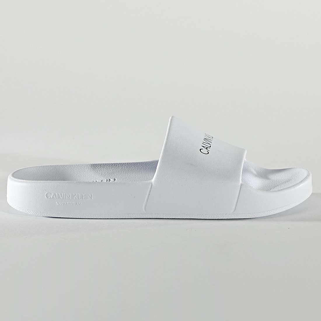 claquettes calvin klein femme