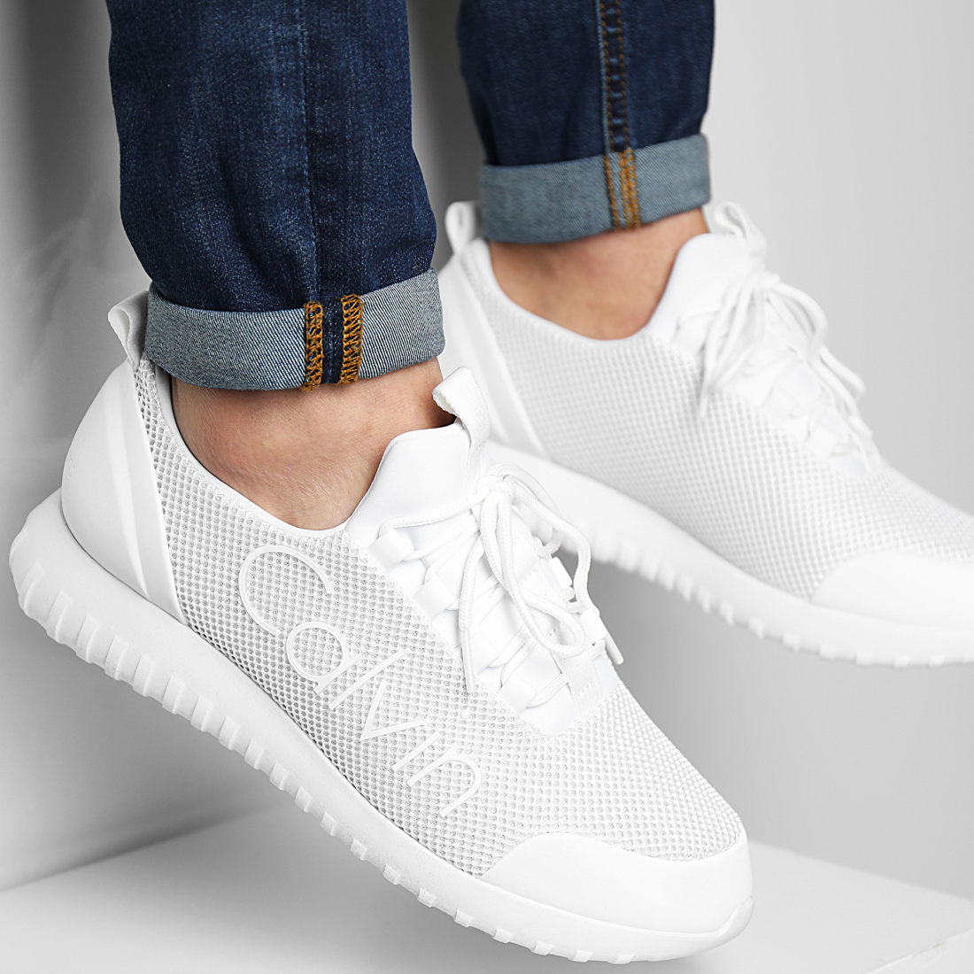 Calvin Klein - Baskets Runner Lace Up 0085 Full White -  LaBoutiqueOfficielle.com