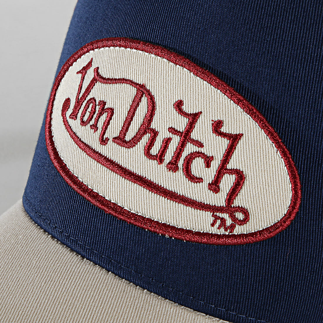 Casquette Von Dutch bleu marine bi-matière avec nom de la marque brodé en  relief beige à l'avant