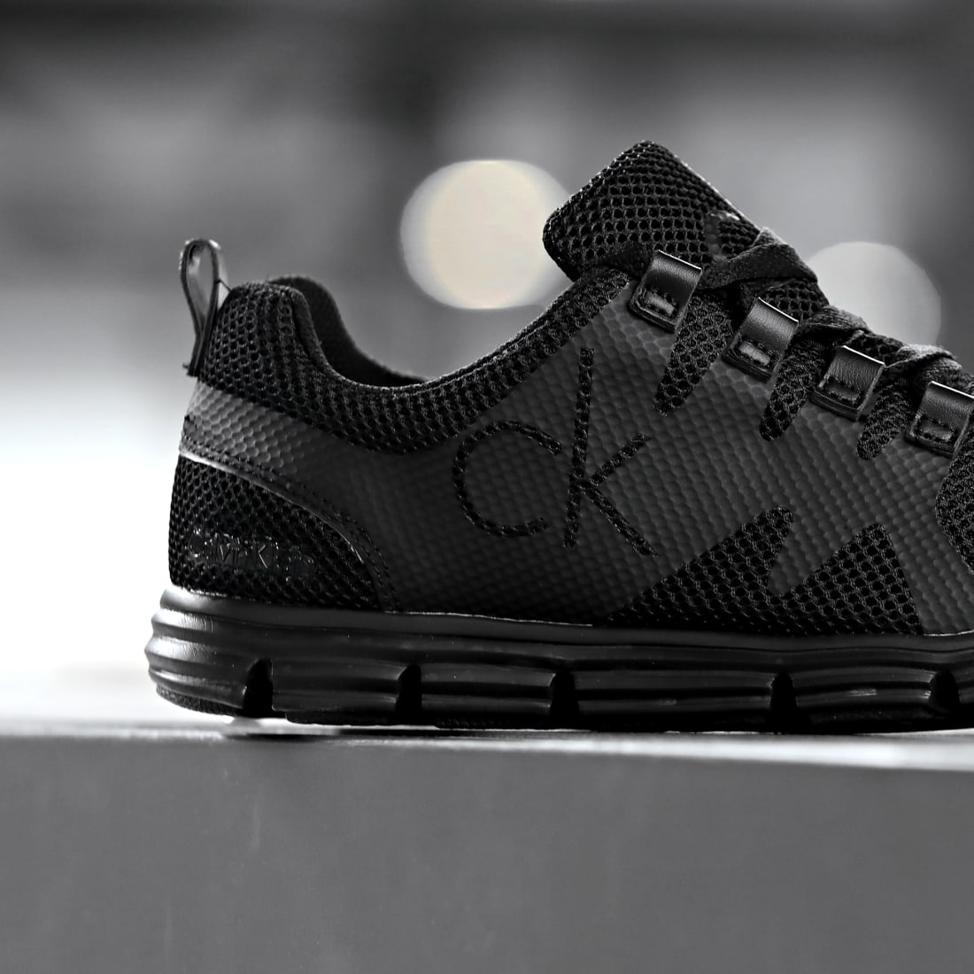 calvin klein runner sneaker laceup mesh