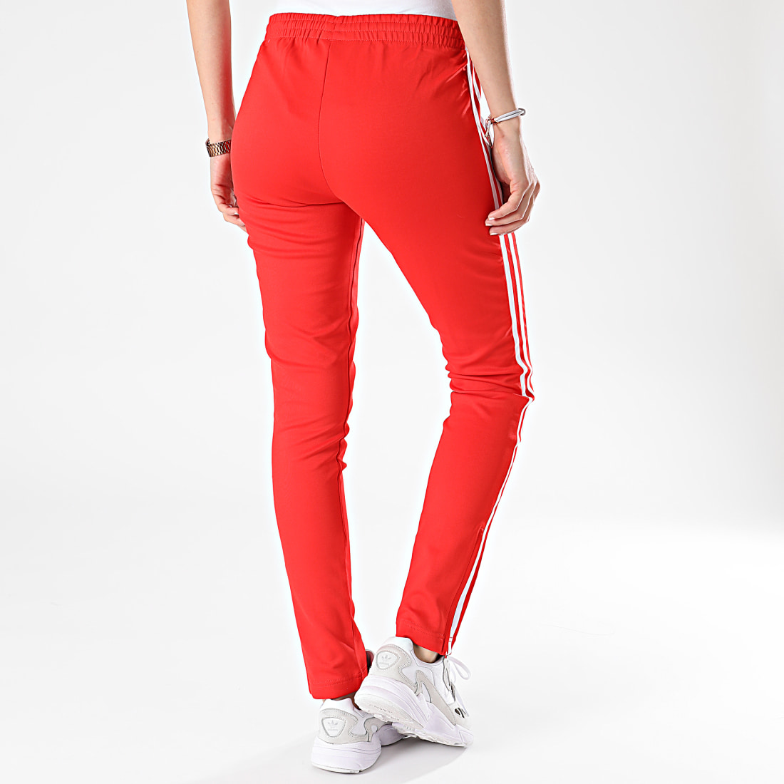 Adidas Originals - Pantalon Jogging Femme A Bandes H34579 Rouge - LaBoutiqueOfficielle.com