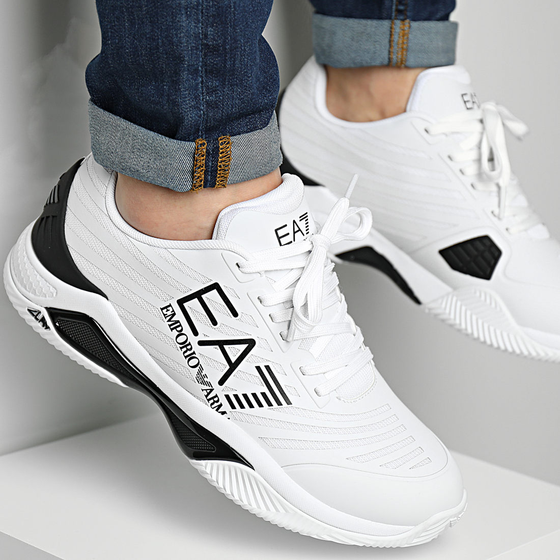EA7 Emporio Armani - Baskets X8X079-XK203 White Black -  LaBoutiqueOfficielle.com