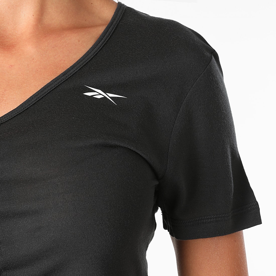 Reebok Sport Tee shirt sport FEMME TRB V NECK W Noir - Vêtements T-shirts &  Polos Femme 15,00 €