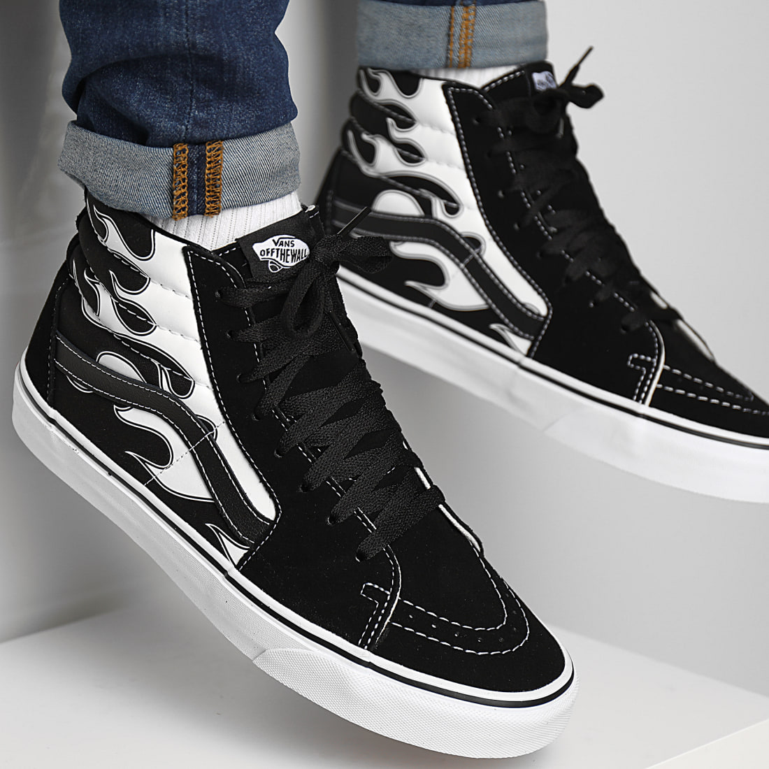 Vans Baskets Sk8 Hi 32QGR68 Flame Black True White