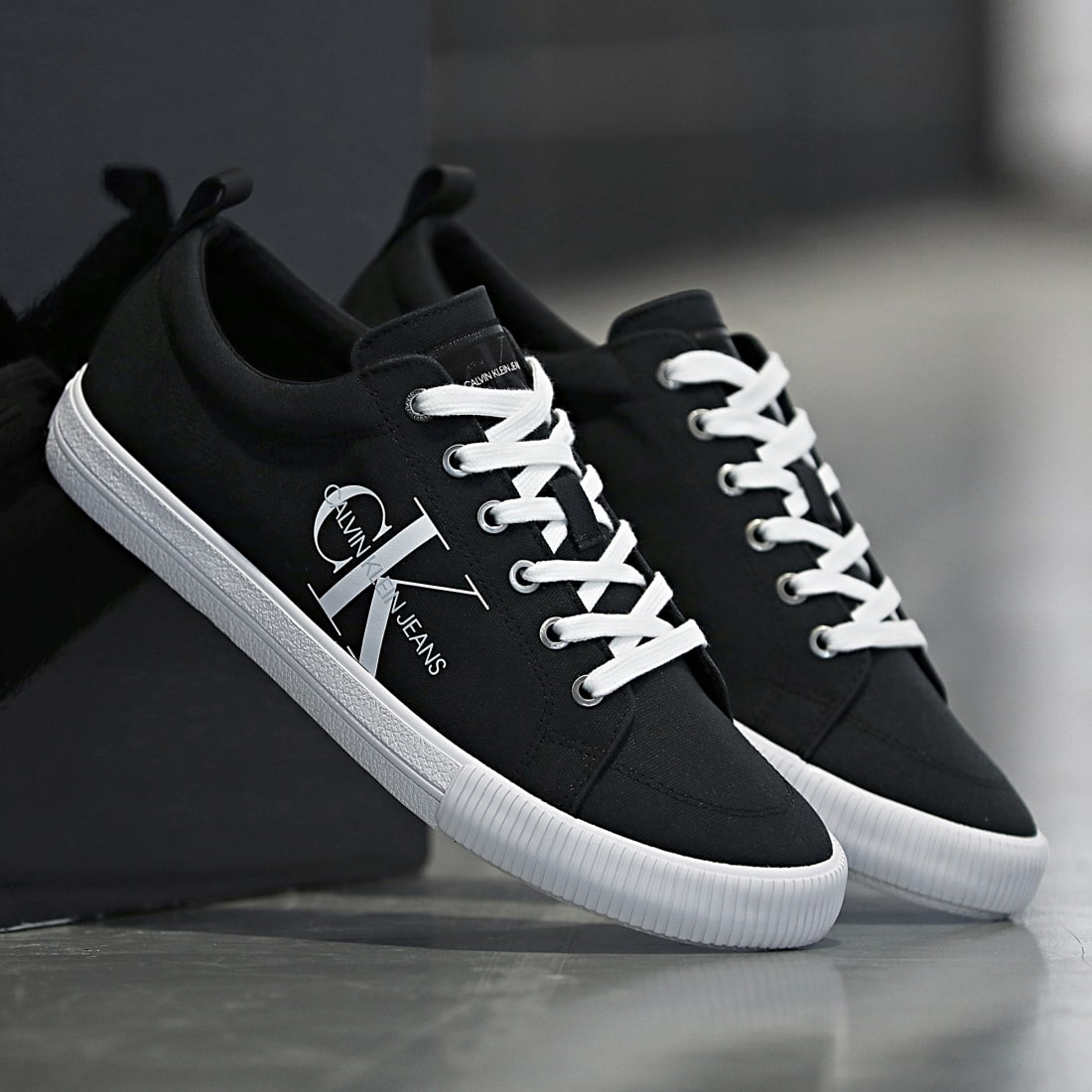 calvin klein vulcanized lace up