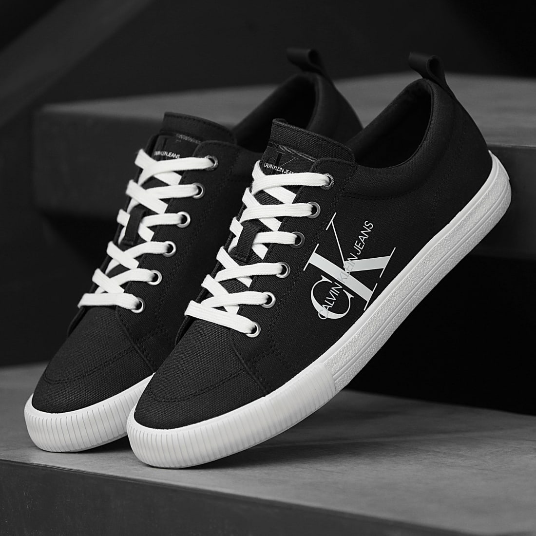 calvin klein vulcanized lace up
