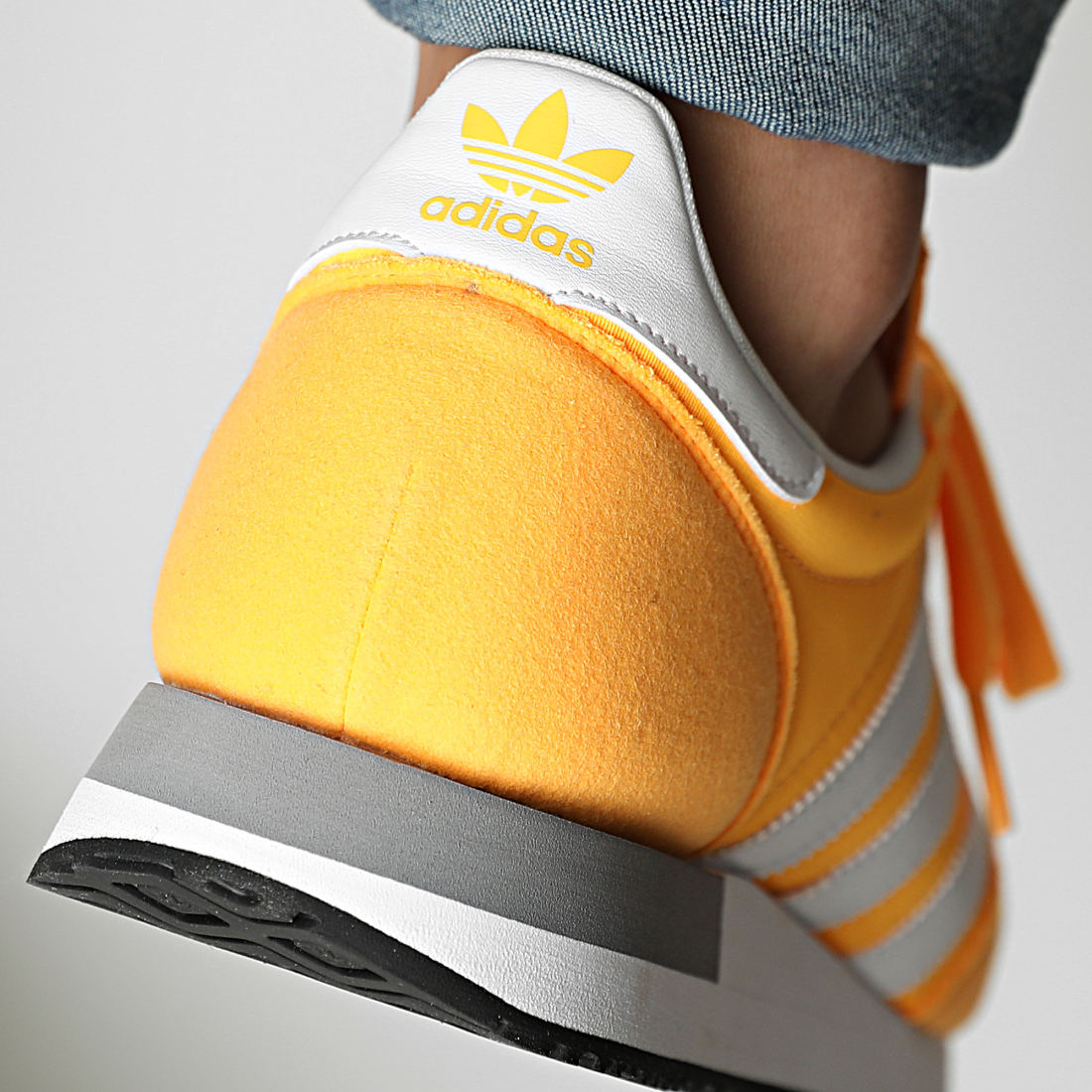 Adidas Originals - Baskets USA 84 H02101 Solid Gold Cloud White Grey Three  - LaBoutiqueOfficielle.com