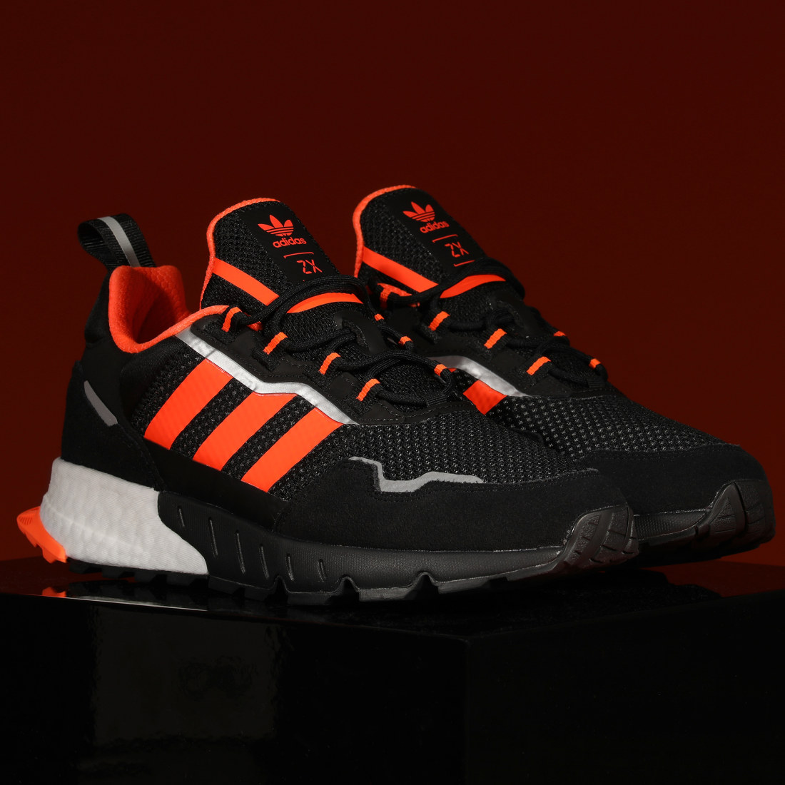 Adidas Originals - Baskets ZX 1K Boost Seasonality H00428 Core Black Solar  Orange Silver Metallic - LaBoutiqueOfficielle.com