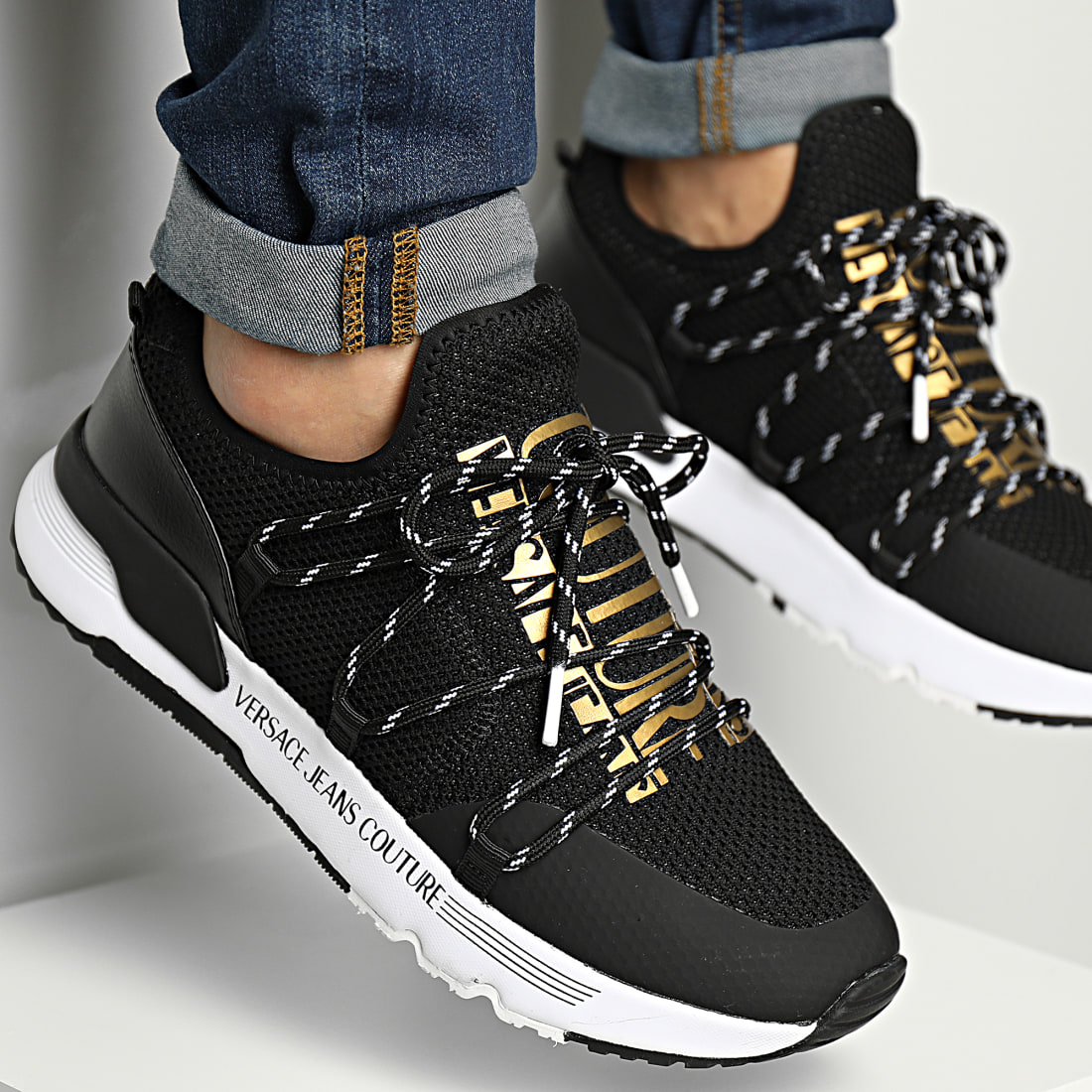 Versace Jeans Couture - Baskets Fondo Dynamic 71YA3SA6 Black -  LaBoutiqueOfficielle.com