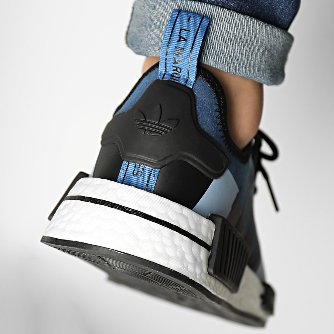 Adidas Originals - Baskets NMD R1 GW5033 Focus Blue Core Black Ambient Sky 