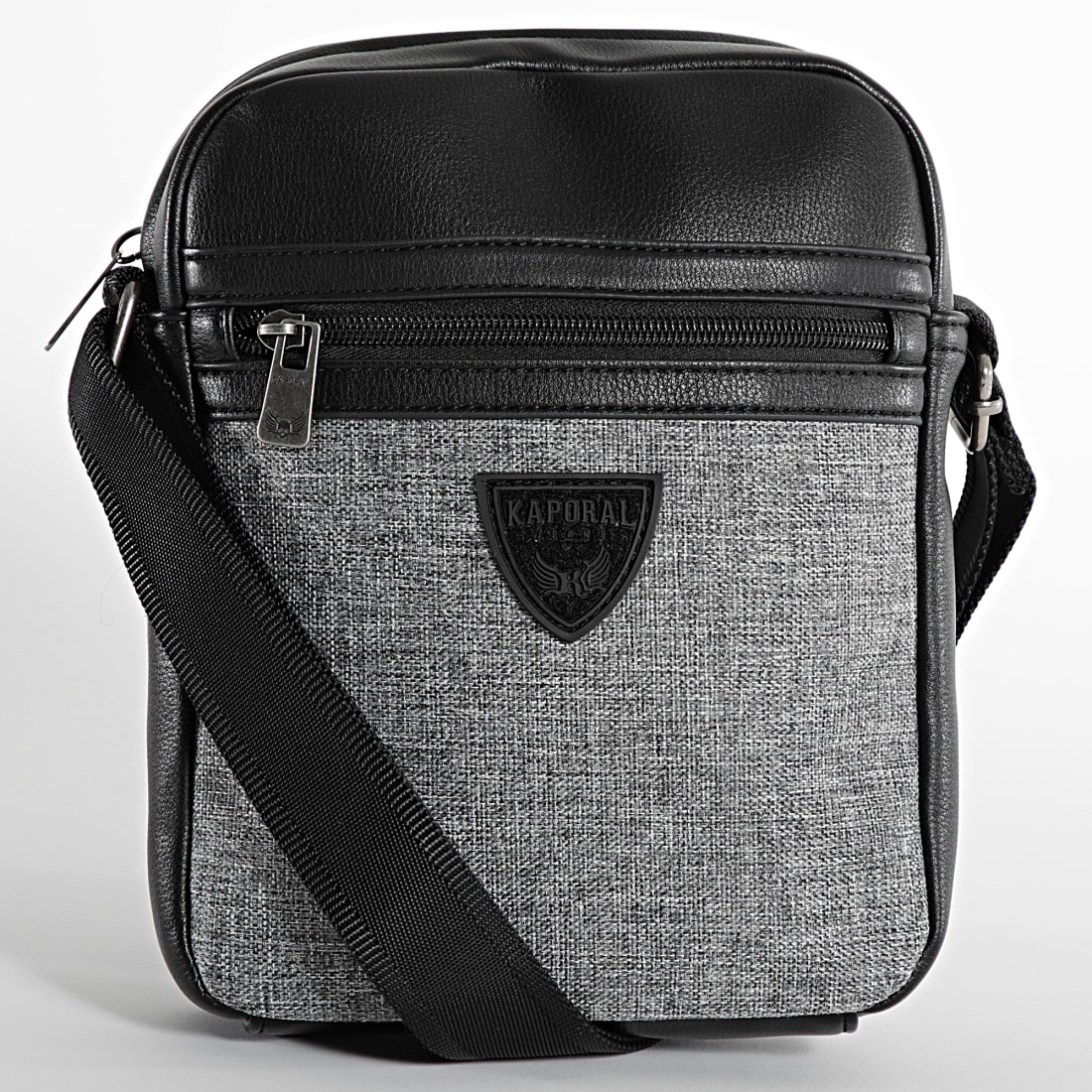 Kaporal - Sacoche Nelio Noir - LaBoutiqueOfficielle.com