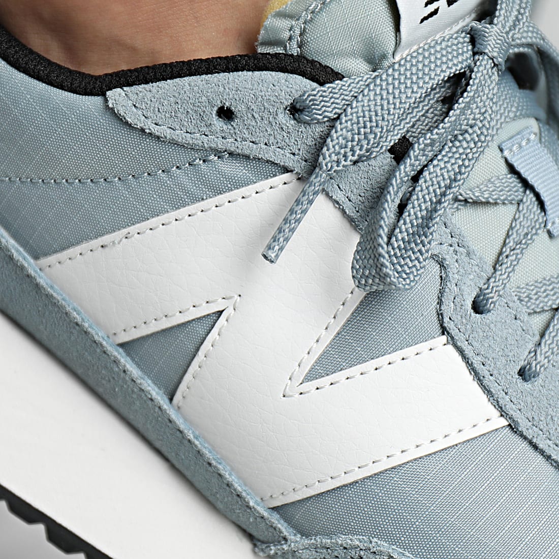 New Balance - Baskets Lifestyle 237 MS237UE1 Light Blue -  LaBoutiqueOfficielle.com