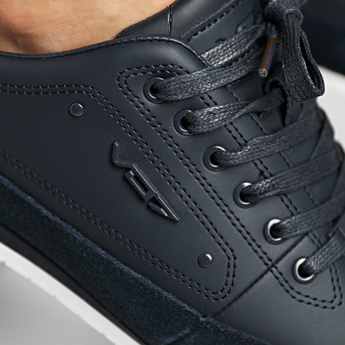 VO7 Baskets Yacht Cuir Navy