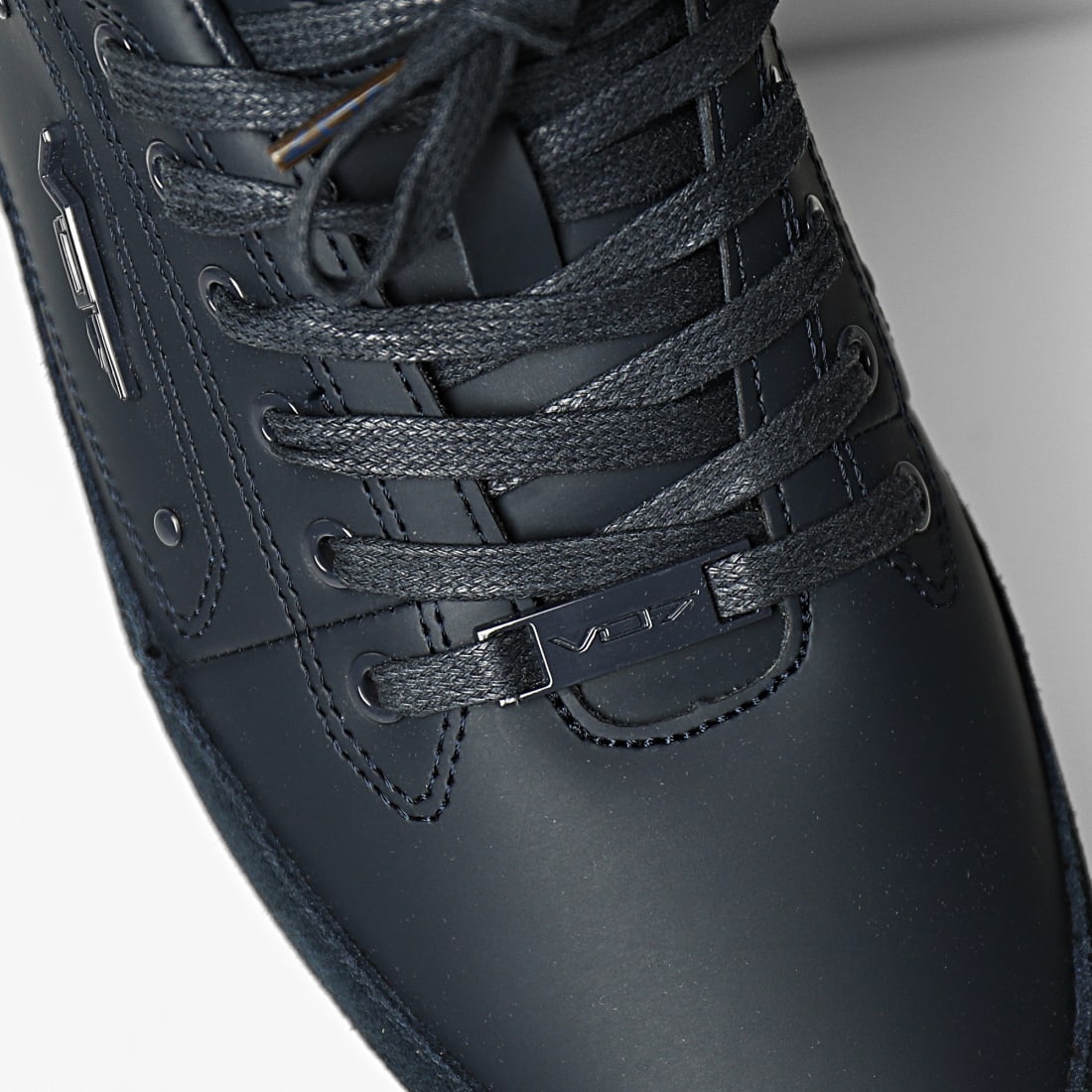 VO7 Baskets Yacht Cuir Navy