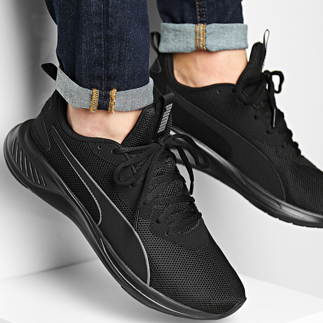 puma unisex black incinerate running shoes