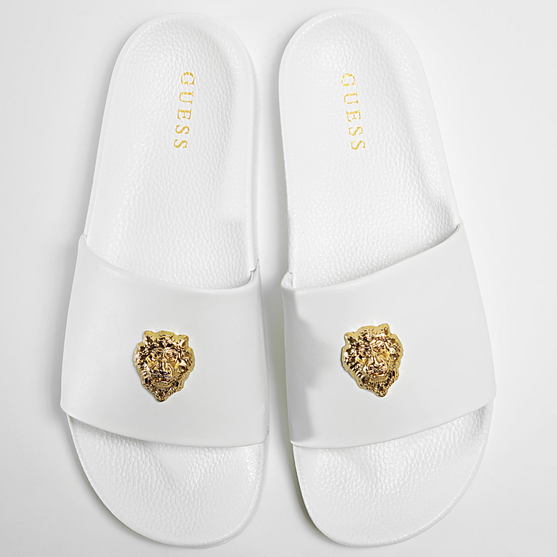 claquette guess femme