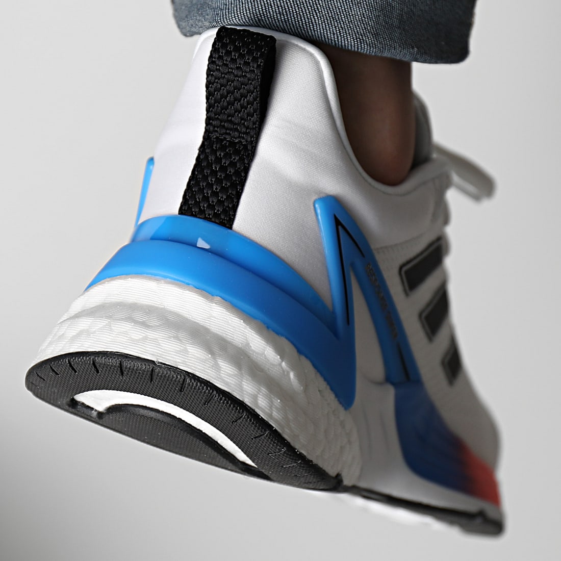 Adidas Sportswear - Baskets Response Super 2 GX8264 Cloud White -  LaBoutiqueOfficielle.com