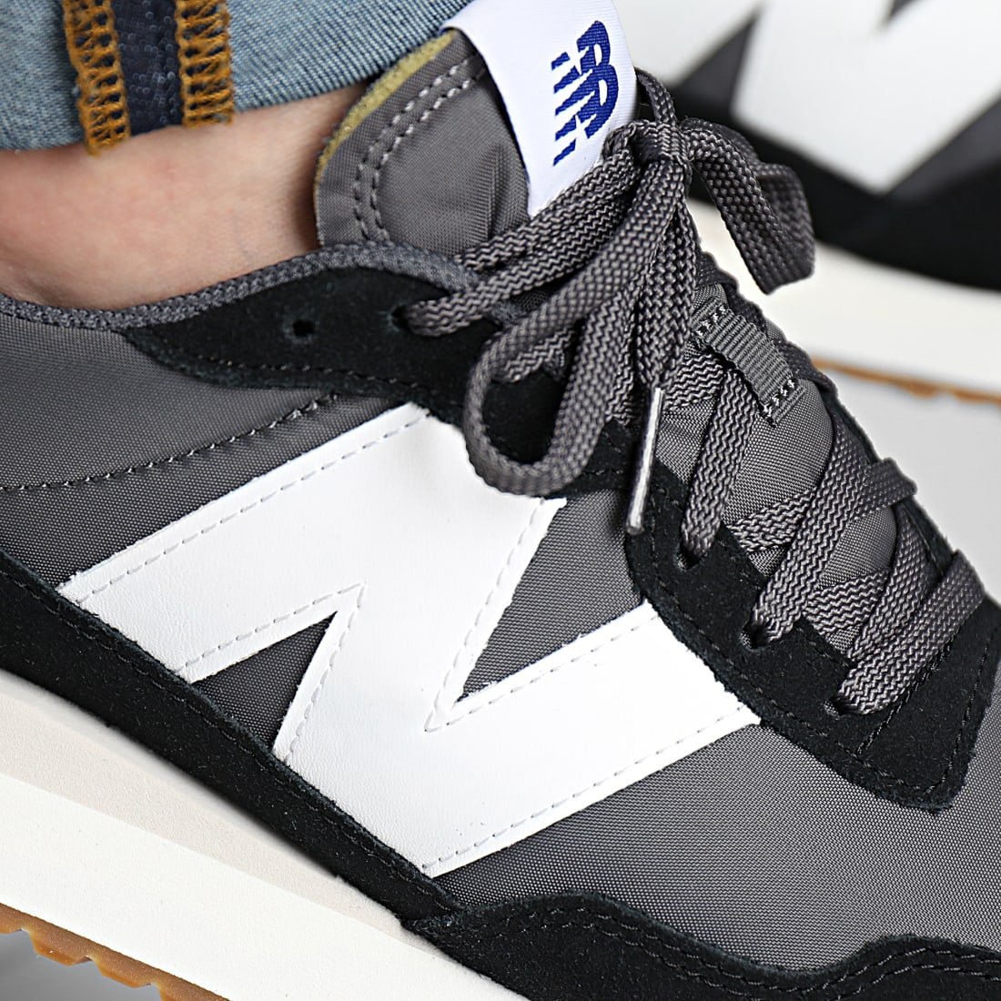 New Balance - Baskets Lifestyle 237 MS237GA Black - LaBoutiqueOfficielle.com