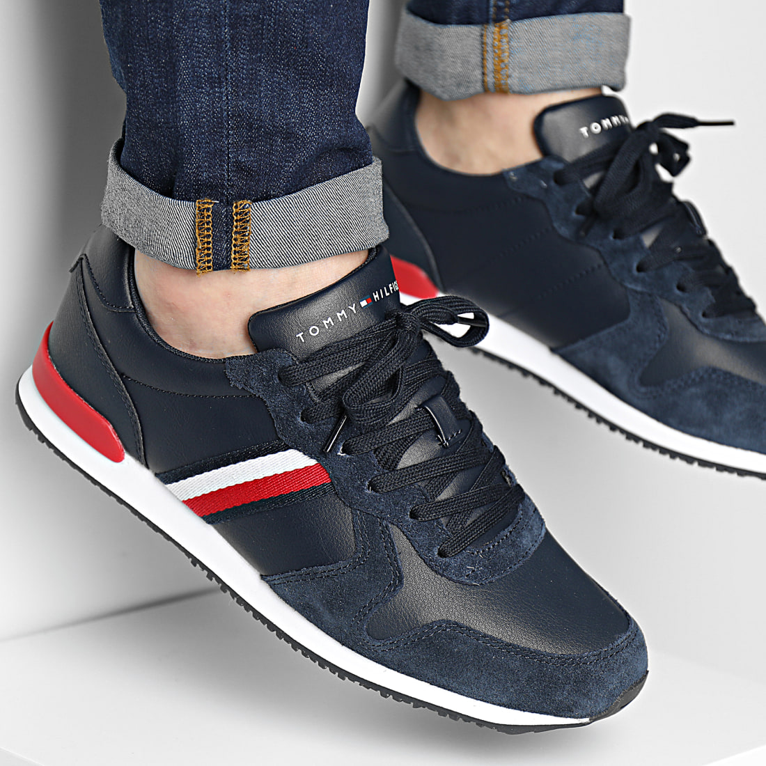 iconic runner tommy hilfiger