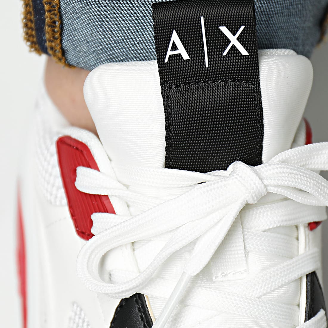 Armani Exchange Baskets XUX121XV540 Optical White Black