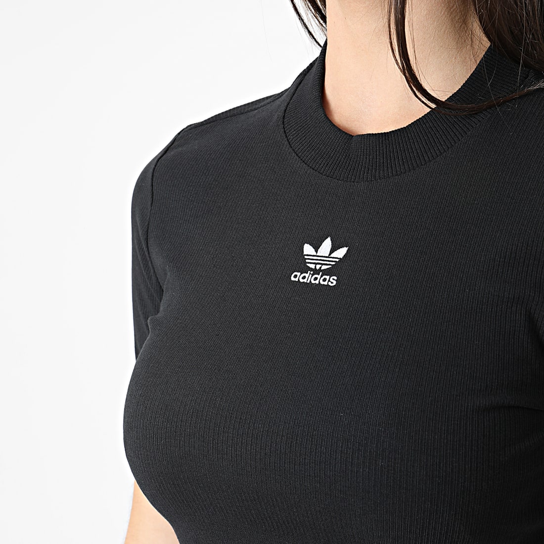 Adidas Originals - Tee Shirt Femme Crop HF3395 Noir - LaBoutiqueOfficielle.com