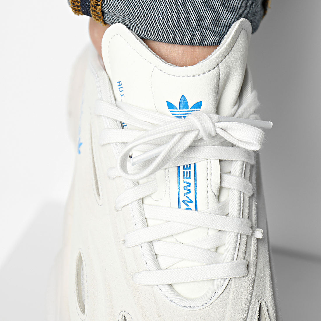 Adidas Originals - Baskets Ozweego Celox GX3330 Crystal White Grey One Blue 